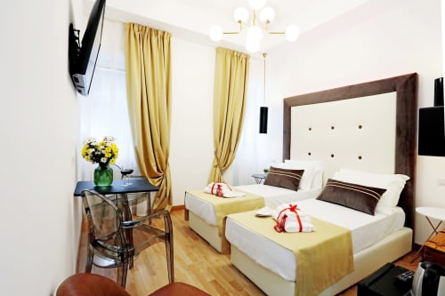 Twin room | HeMi Suites - Milan center