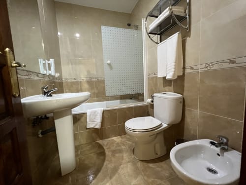 Habitación doble - Hostal la Colmena | Ávila