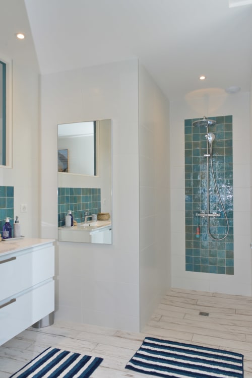 Clos Ceres - Maison D'hôte - Viré - Chambre EN CHAPOTIN - salle de bain