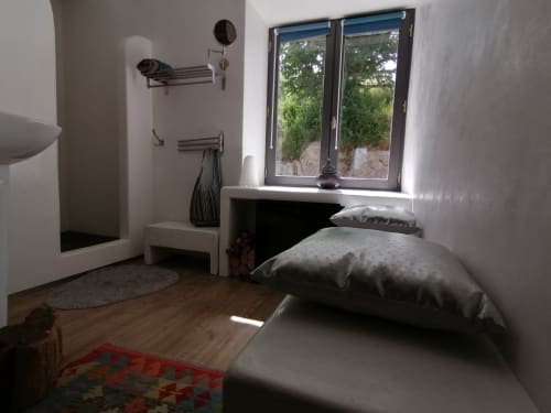 Chambre lumineuse à la Furanelle BnB à Saint Etienne avec lit, vue montagne et équipements modernes