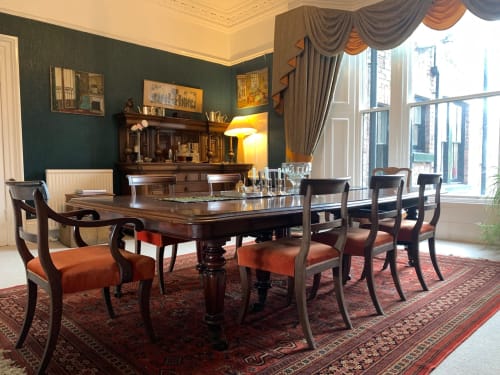 Aberley House - Guest house - Beach Lawn Terrace - Liverpool - United Kingdom - host table