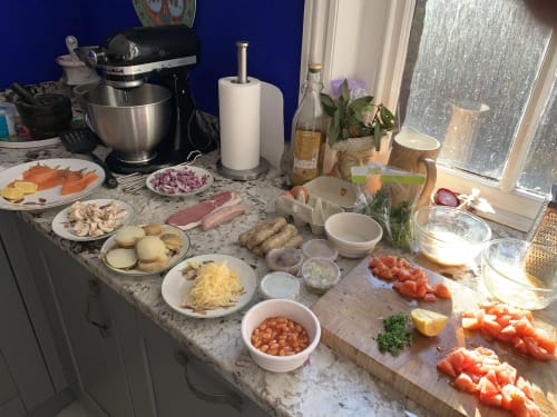 Aberley House - Guest house - Beach Lawn Terrace - Liverpool - United Kingdom - host table