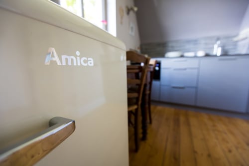 The kitchen's tasteful decor and equipment combine authenticity and modernity.