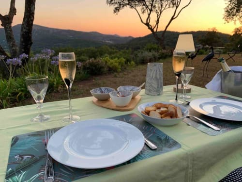 La Garde Freinet Domaine des Chenes de la Galline - Chambre d'hotes St Tropez - table d'hotes petit-déjeuner