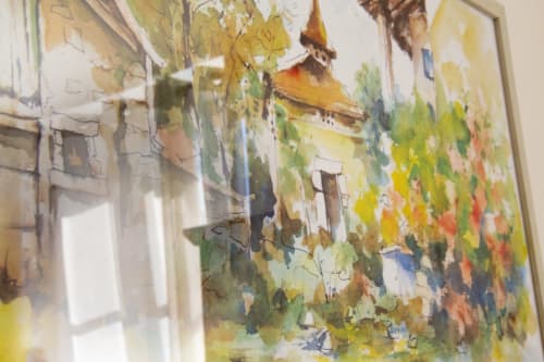 Aquarelle d'une charmante rue de village français à Villefranche de Rouergue, avec bâtiments couverts de lierre et fleurs