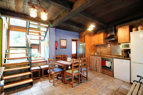 Casa de Aldea Peña Sobia - cocina para cenar en buena compañia, San Martín de Teverga, Asturias, España