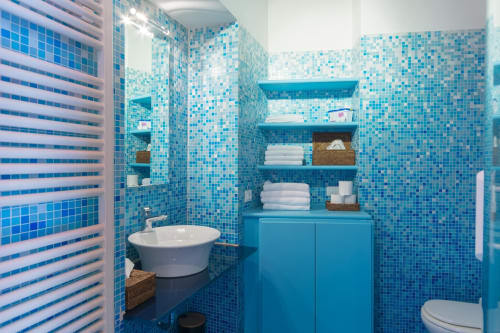 Brera 20| Apartment for 4 with one bedroom, living room with sofa bed, kitchen, balcony and bathroom with shower. With Wi-Fi, TV and air conditioning - HB Hall, flats in the centre of Milan.