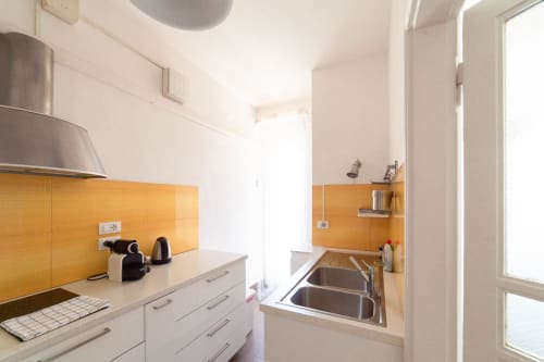 Corso Como A12| Apartment for 4 with one bedroom, living room with sofa bed, kitchen, balcony and bathroom with shower. With Wi-Fi, TV and air conditioning - HB Hall, flats in the centre of Milan.