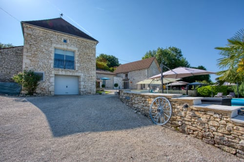 Chambres d'hotes et gite en pierres blanches de Dordogne