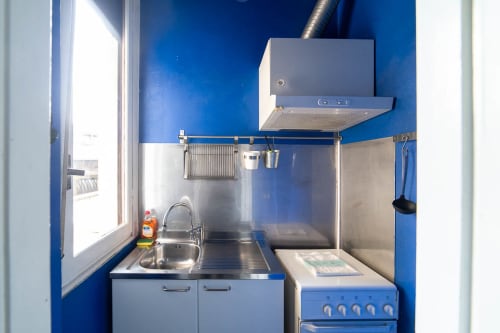 Navigli Darsena 10| Apartment for 4 with one bedroom, living room with sofa bed, kitchen and bathroom with shower. With Wi-Fi, TV and air conditioning - HB Hall, flats in the centre of Milan.