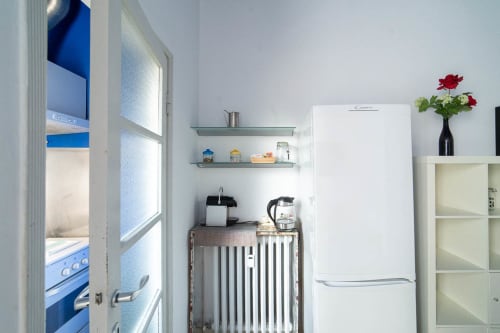 Navigli Darsena 10| Apartment for 4 with one bedroom, living room with sofa bed, kitchen and bathroom with shower. With Wi-Fi, TV and air conditioning - HB Hall, flats in the centre of Milan.