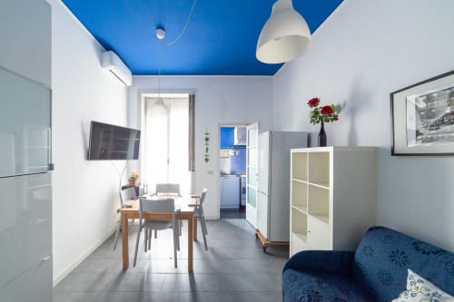 Navigli Darsena 10| Apartment for 4 with one bedroom, living room with sofa bed, kitchen and bathroom with shower. With Wi-Fi, TV and air conditioning - HB Hall, flats in the centre of Milan.