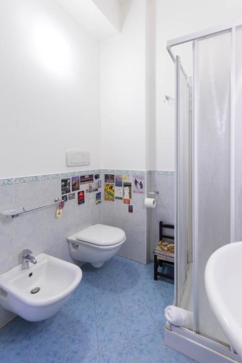 Navigli 6A| Apartment for 2 with one bedroom, living room, kitchen, balcony and bathroom with shower. With Wi-Fi, TV and air conditioning - HB Hall, flats in the centre of Milan.