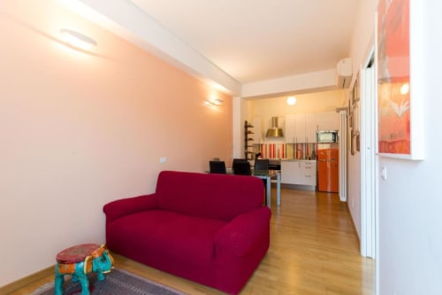Navigli 6A| Apartment for 2 with one bedroom, living room, kitchen, balcony and bathroom with shower. With Wi-Fi, TV and air conditioning - HB Hall, flats in the centre of Milan.