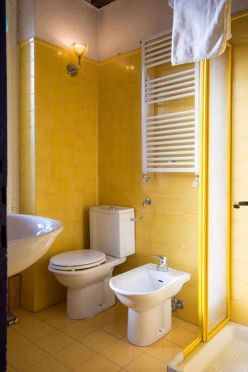 Navigli 7| Apartment for 4 with one bedroom, living room with sofa bed, kitchen, balcony and bathroom with shower. With Wi-Fi, TV and air conditioning - HB Hall, flats in the centre of Milan.