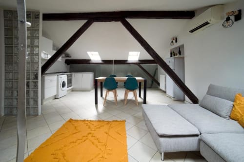 Navigli 30| Apartment for 2 with bedroom, living room, open-plan kitchen and bathroom with shower. With Wi-Fi, TV and air conditioning - HB Hall, flats in the centre of Milan.