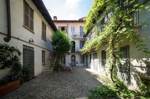 Navigli 2| Studio apartment for 2 with a sofa bed in the living room, kitchenette and bathroom with shower. With Wi-Fi, TV and air conditioning - HB Hall, flats in the centre of Milan.