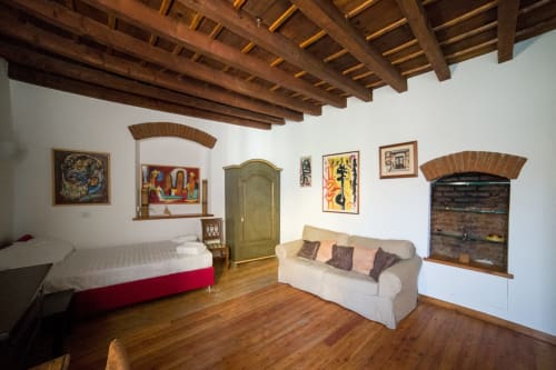Navigli 2| Studio apartment for 2 with a sofa bed in the living room, kitchenette and bathroom with shower. With Wi-Fi, TV and air conditioning - HB Hall, flats in the centre of Milan.