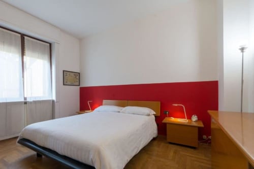 Loreto 19| Apartment for 4 with one bedroom, living room with sofa bed, kitchen, balcony and bathroom with shower. With Wi-Fi, TV and air conditioning - HB Hall, flats in the centre of Milan.