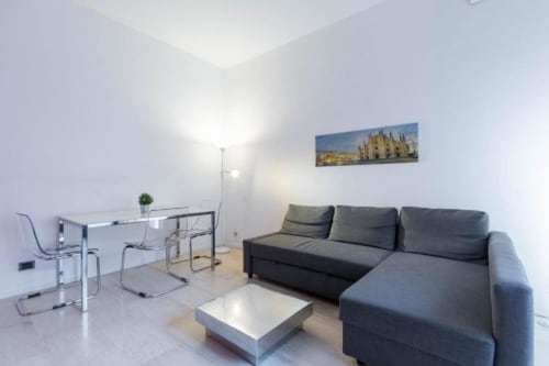 Loreto 19| Apartment for 4 with one bedroom, living room with sofa bed, kitchen, balcony and bathroom with shower. With Wi-Fi, TV and air conditioning - HB Hall, flats in the centre of Milan.