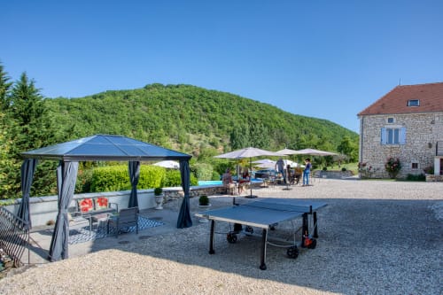 Domaine des Pierres Blanches Gîte et Chambres d'hôte en Périgord Noir au cœur de la campagne
