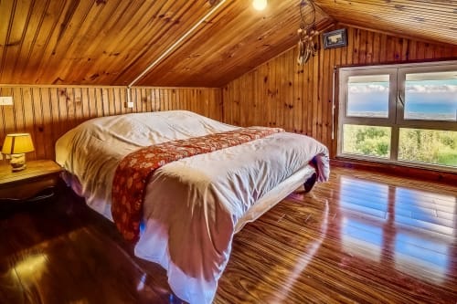 Chambre en A-frame en bois aux Terrasses Du Volcan avec vue sur l'océan, Tampon