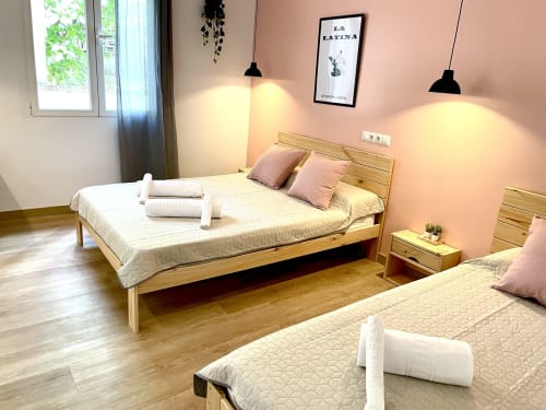 Opera Rooms | Alojamiento con mucho encanto en el centro de Madrid. Habitaciones amplias luminosas con baño privado. 