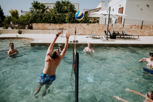 Masseria Giulio | Holiday Apartments Francavilla Fontana, Puglia, swimming pool, garden, Salento, Italian escape, hidden oasis, holiday house, Southern Italy, volleyball, net