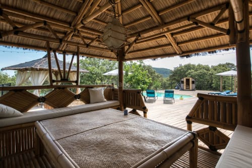 les jardins de Chiron - Sauve - lodges et Tiny house sud de la France - spa et petit dejeuner proche Nimes Montpellier - piscine exterieure - soin chevaux - massages - salle de mariage Sauve 