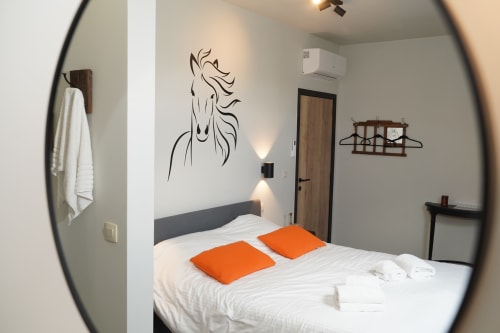 Book a comfortable hotel room just 5 minutes from Pairi Daiza