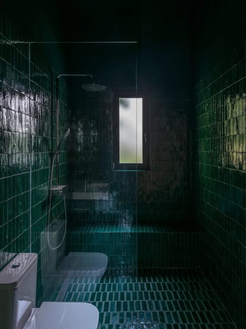 lavabo bany allotjament apartament olot garrotxa fàbrica descals disseny