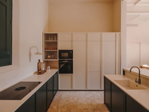 cuina allotjament apartament olot garrotxa fàbrica descals disseny