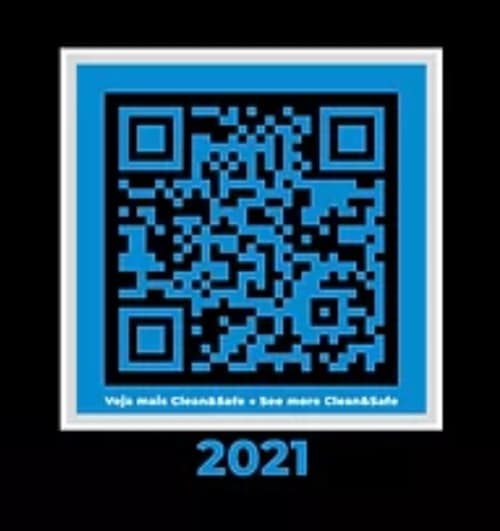 Blue QR code for Charm Discovery Experiences B&B in Leiria, Portugal, 2021