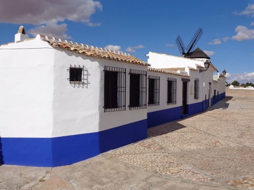 Fachada principal vivienda de uso turístico Matacabras - Casa el Yelmo de Mambrino