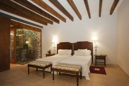 habitacion del hotel can moragues