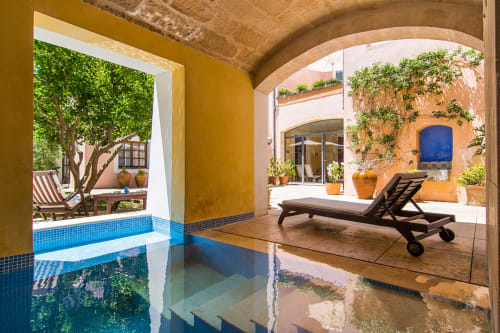 piscina del hotel can moragues