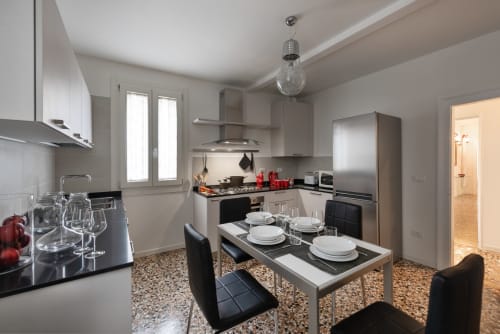 Family Apartment, Canal View, Fenice, Casanova, Opera house, Maria Callas, AD Place, Venice