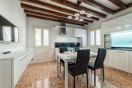 Family Apartment, Canal View, Fenice, Casanova, Opera house, Maria Callas, AD Place, Venice