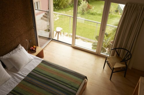 Room with free wifi, pool and sea view in Cavalo de Madeira- Arelho, Portugal

