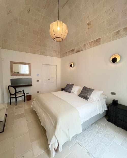 Dimora Palestro Bespoke Guest House Monopoli Puglia, lusso 90m2 1 camera da letto king size cucina bagno doccia spa idromassaggio bagno turco doccia a vapore, centro storico di monopoli vicino alla spiaggia situato a 50 metri dalla piazza principale Piazza Vittorio Emanuelle che conduce al centro storico.