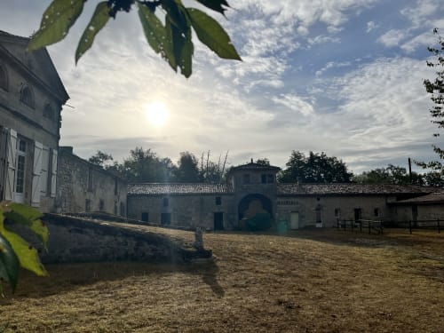 Domaine de Bafave -  vacances en Gironde dans un gîte avec écurie et grands jardins