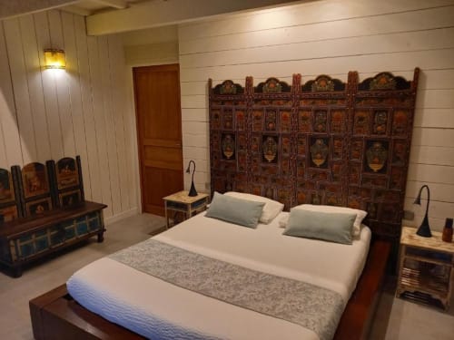Patio privé, terrasse, Chambre confort, lit queen size, B&B, Chambres d'hôtes, Couleurs du Sud, Vallon-Pont-d'Arc, Ardèche, Auvergne-Rhône-Alpes, France, Vacances 


