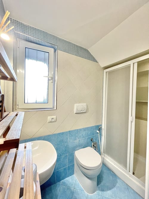 Bagno privato della Camera Camelia - B&B Le Camere di Livia