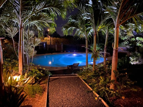 Vue de nuit des cottages du lagon