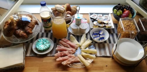 Colazione inclusa offerta dal B&B L'Alba sui Templi. Fresca e tipica, Agrigento, Sicilia.