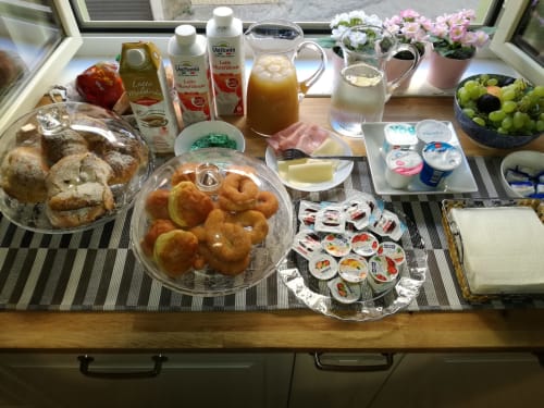 Colazione inclusa offerta dal B&B L'Alba sui Templi. Fresca e tipica, Agrigento, Sicilia.