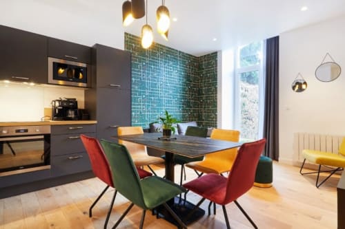Optis Immobilier Laval - conciergerie location appartements - cuisine équipées - Photos Appart Résidences Hôtel Colonel - Solférino - Maréchal Leclerc -Location courte durée - moyenne durée - Appart Hôtel - Appartement meublé et équipé - Airbnb - Booking - Proche gare SNCF - Centre-ville - Espace Mayenne