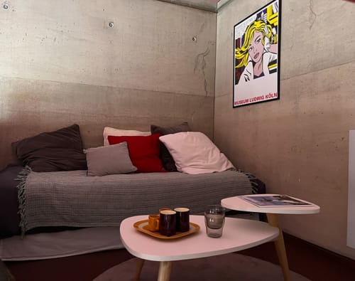 Hauts de France- Nord – Roubaix – proximité Lille – à 1 heure de Paris - Lille
centre-ville
Chambres d’Hôtes- chambre d’hôte – suites – suites familiales - location pour événements - location photo - location cinéma -  séminaires – évènements – hébergement 
– hôtel - hôtellerie
Séjour- week-end - charme – atypique – contemporain - design – visiter – détente – à ne pas manquer -  luxe – grand confort – exceptionnel – calme – bien situé – centre-ville – se reposer – loger – décoration - déco
Chambres d’Hôtes d’exception à Roubaix idéalement située à proximité des grandes écoles, des grandes entreprises et des lieux culturels majeurs de la métropole lilloise
