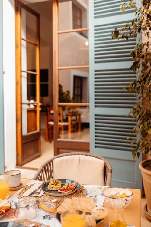 desayuno mediterraneo en hotel can moragues