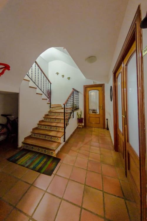 Alojamientos en Xàtiva y Alzira, España - con cocinas equipadas y wifi gratuito